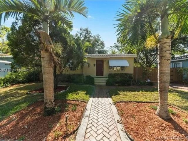 Home for sale at 12110 NE 11th Pl - photo 7475753