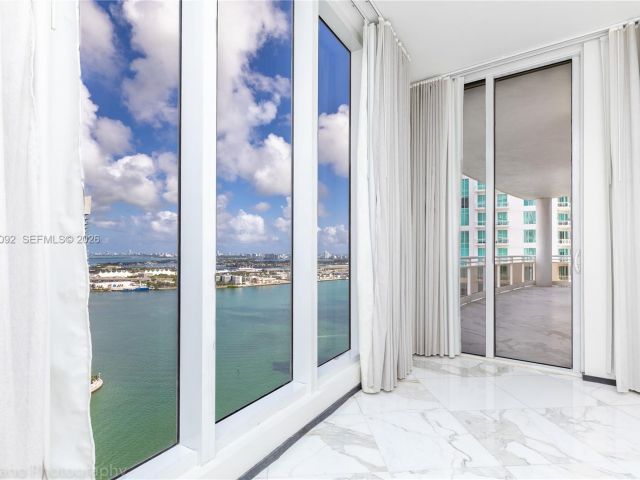 Apartment for sale  Unit #3407 - photo 7131753