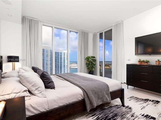 Apartment for sale  Unit #3407 - photo 7131754