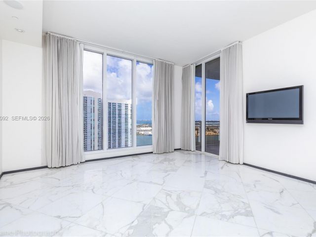 Apartment for sale  Unit #3407 - photo 7131755