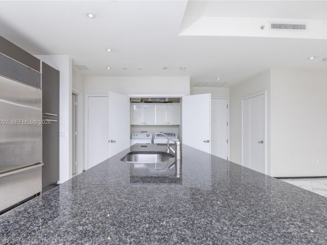 Apartment for sale  Unit #3407 - photo 7131756