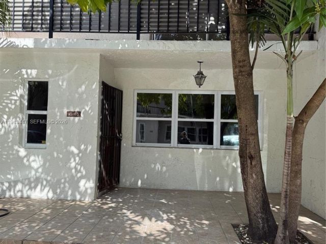 Home for rent at 15163 NE 6th Ave 15 - photo 7510202