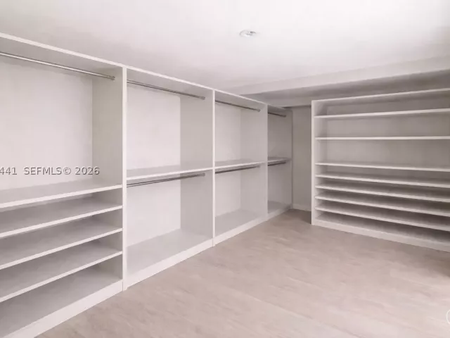 3-bedroom condo for sale in Miami - 488 NE 18th St 700 - MondialRealty