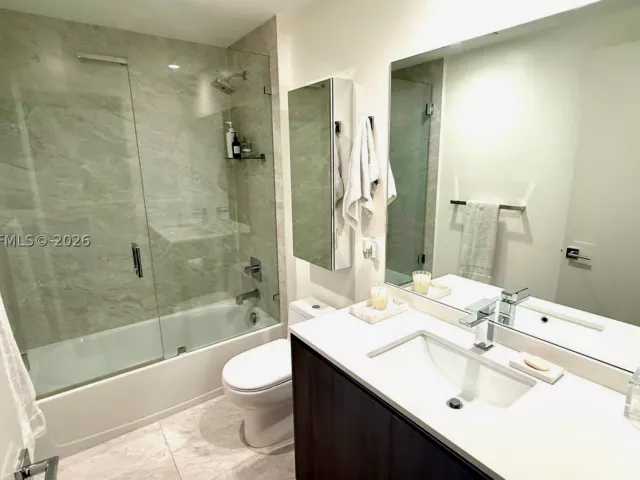 3-bedroom condo for sale in Miami - 488 NE 18th St 700 - MondialRealty