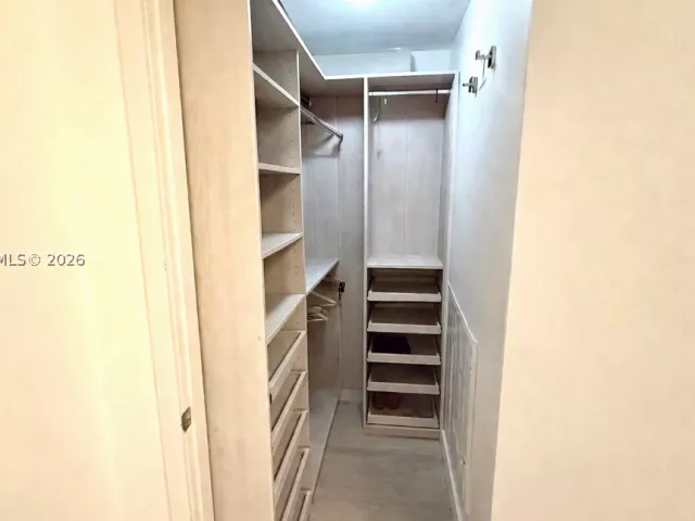 3-bedroom condo for sale in Miami - 488 NE 18th St 700 - MondialRealty
