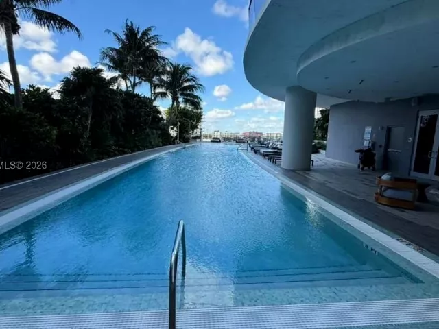 3-bedroom condo for sale in Miami - 488 NE 18th St 700 - MondialRealty