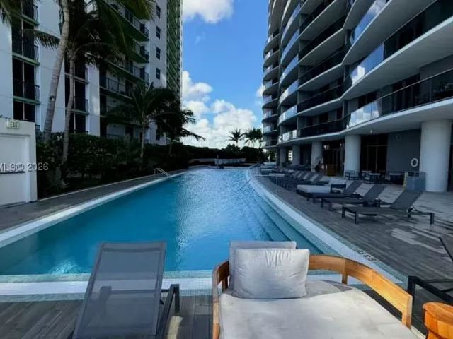 3-bedroom condo for sale in Miami - 488 NE 18th St 700 - MondialRealty