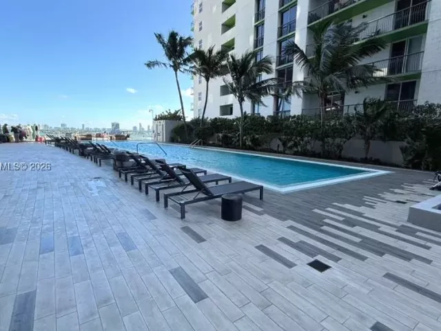 3-bedroom condo for sale in Miami - 488 NE 18th St 700 - MondialRealty