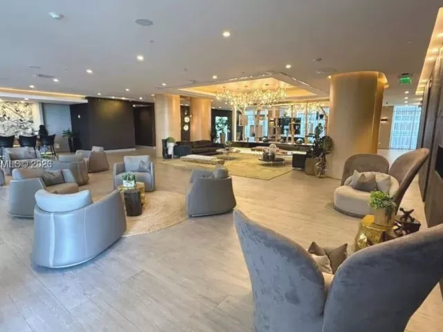 3-bedroom condo for sale in Miami - 488 NE 18th St 700 - MondialRealty