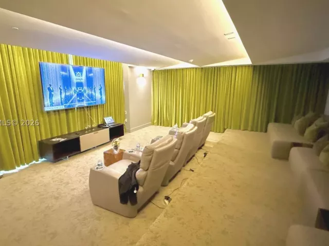 3-bedroom condo for sale in Miami - 488 NE 18th St 700 - MondialRealty