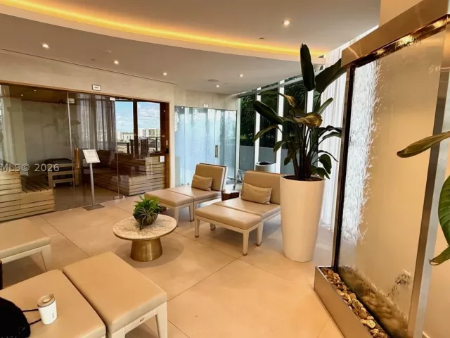 3-bedroom condo for sale in Miami - 488 NE 18th St 700 - MondialRealty