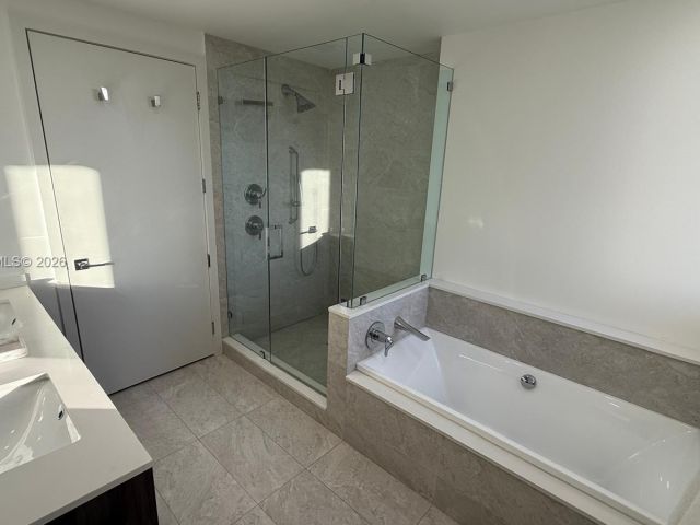 Apartment for sale  Unit #700 - photo 7075006