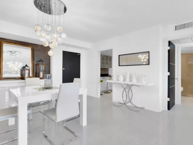 2-bedroom condo for rent in Hallandale Beach - 3140 S Ocean Dr 1211 - MondialRealty