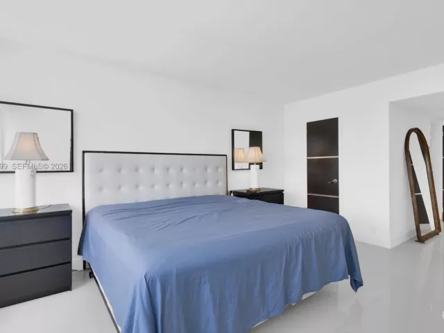 2-bedroom condo for rent in Hallandale Beach - 3140 S Ocean Dr 1211 - MondialRealty