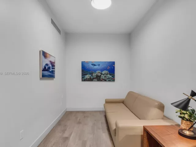 2-bedroom condo for sale in Hollywood - 777 N Ocean Dr S410 - MondialRealty