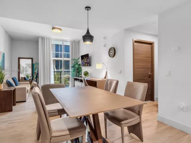 2-bedroom condo for sale in Hollywood - 777 N Ocean Dr S410 - MondialRealty