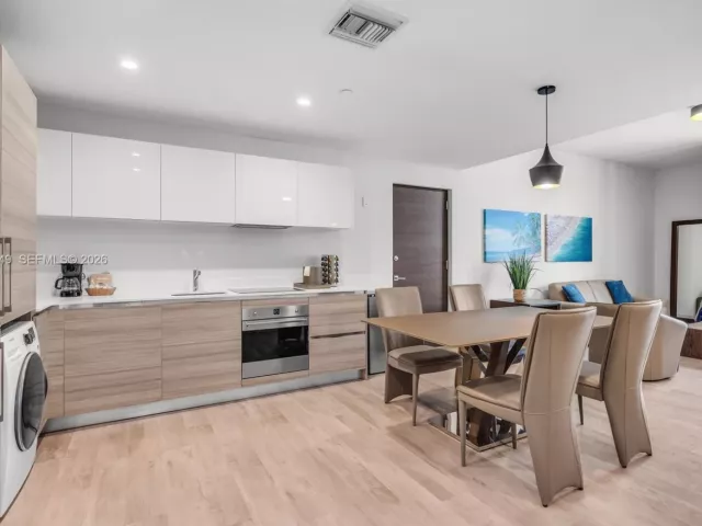 2-bedroom condo for sale in Hollywood - 777 N Ocean Dr S410 - MondialRealty