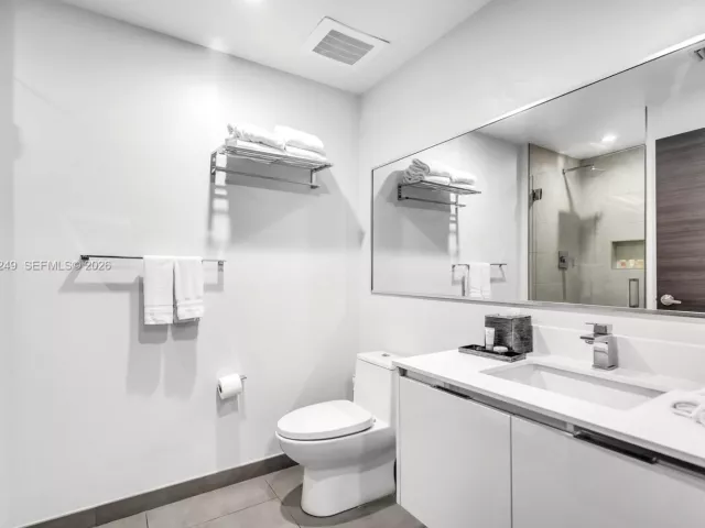 2-bedroom condo for sale in Hollywood - 777 N Ocean Dr S410 - MondialRealty