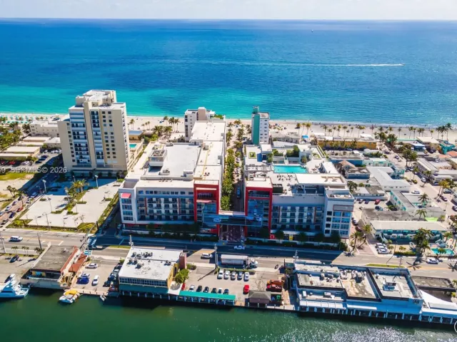 2-bedroom condo for sale in Hollywood - 777 N Ocean Dr S410 - MondialRealty