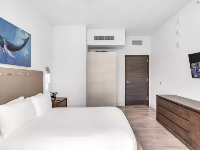 2-bedroom condo for sale in Hollywood - 777 N Ocean Dr S410 - MondialRealty