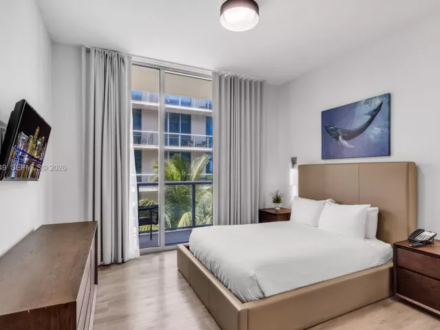 2-bedroom condo for sale in Hollywood - 777 N Ocean Dr S410 - MondialRealty