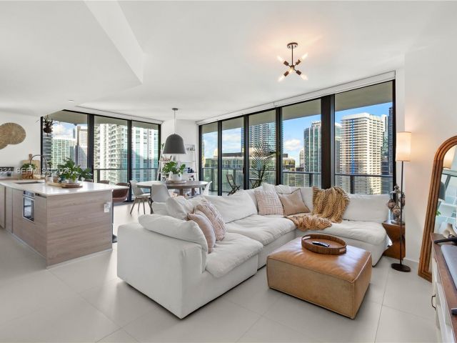 Apartment for sale  Unit #2001 - photo 7451631