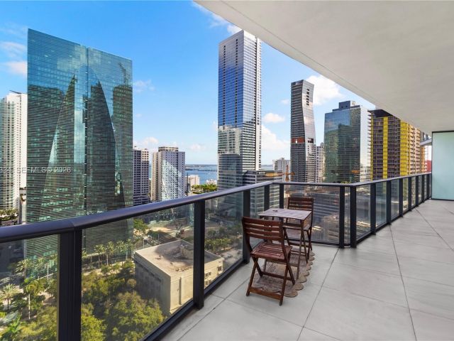 Apartment for sale  Unit #2001 - photo 7451639