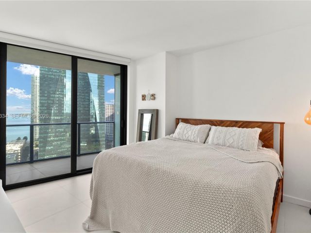 Apartment for sale  Unit #2001 - photo 7451647