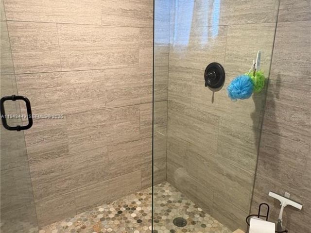 Home for rent at 808 NE 27th Ave 808 - photo 7068126