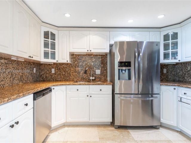 Apartment for sale  Unit #907 - photo 7131967