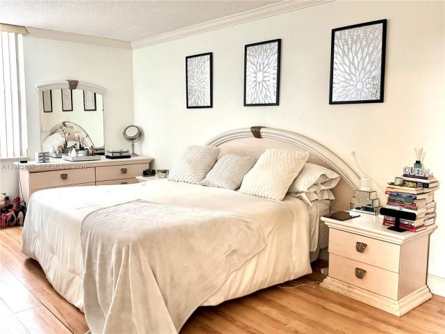 Apartment for sale  Unit #2201 - photo 7433555