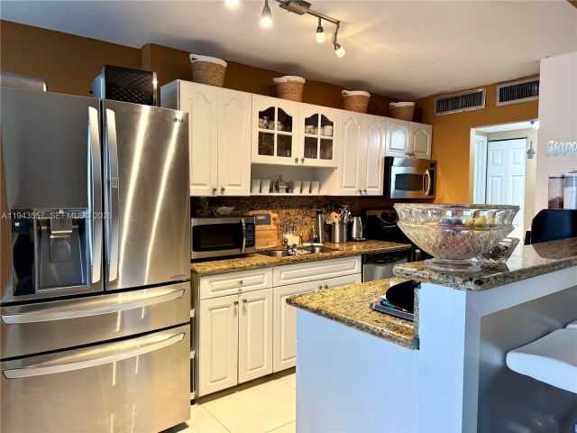 Apartment for sale  Unit #2201 - photo 7433562