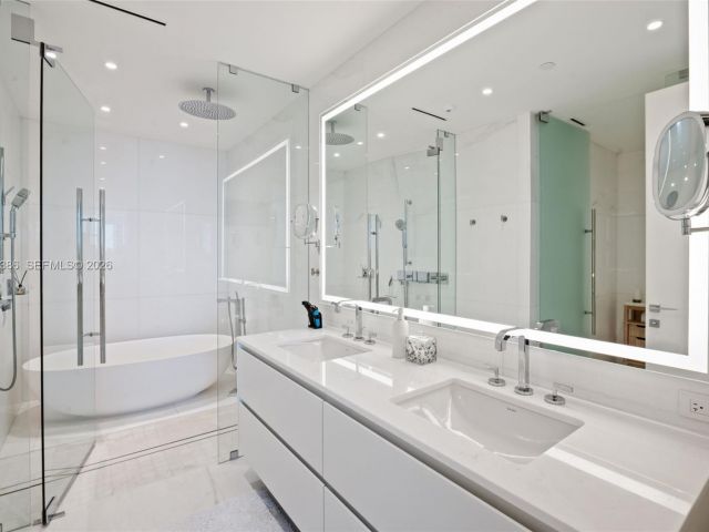 Apartment for sale  Unit #403C - photo 7093972