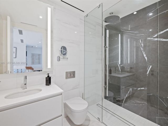 Apartment for sale  Unit #403C - photo 7093976