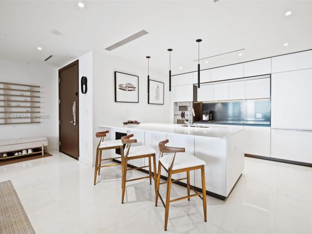 Apartment for sale  Unit #403C - photo 7093984