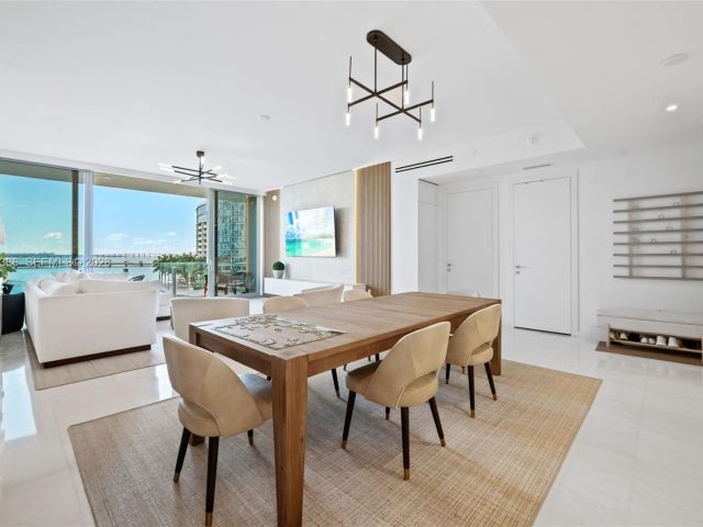 Apartment for sale  Unit #403C - photo 7093986