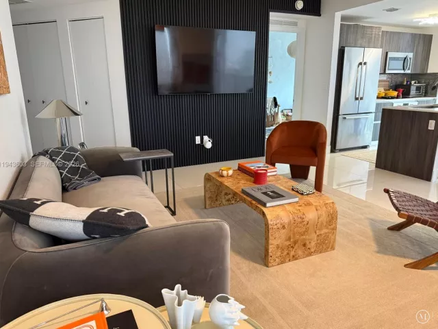 2-bedroom condo for sale in Miami - 488 NE 18th St 3300 - MondialRealty