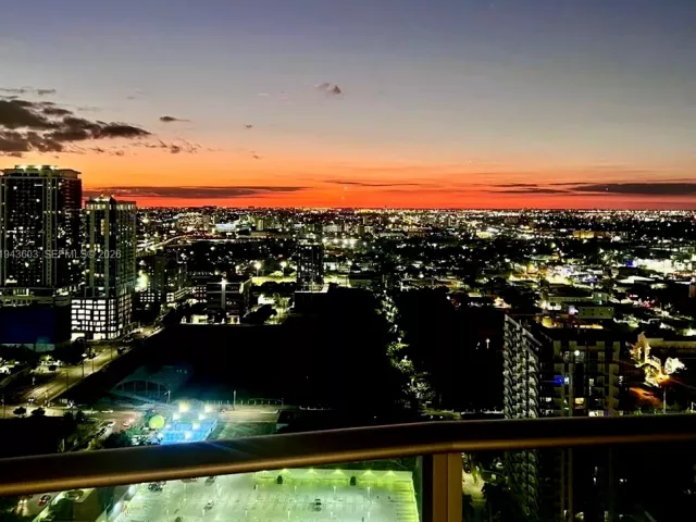 2-bedroom condo for sale in Miami - 488 NE 18th St 3300 - MondialRealty