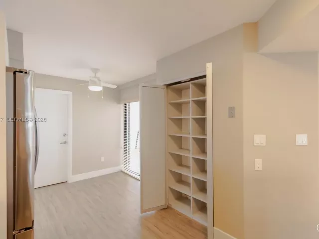 3-bedroom home for sale in Aventura - 3525 Magellan Cir 626 - MondialRealty