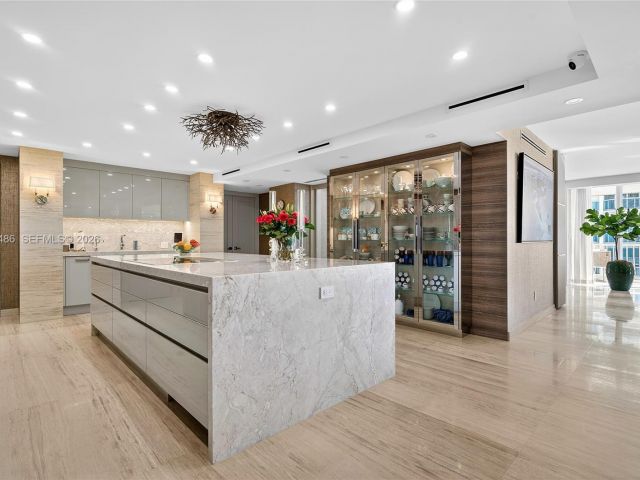 Apartment for sale  Unit #1505 - photo 7189609