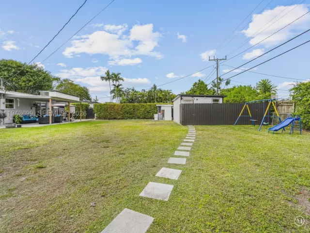 3-bedroom home for sale in Miami - 11401 SW 56th St - MondialRealty