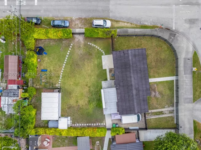 3-bedroom home for sale in Miami - 11401 SW 56th St - MondialRealty