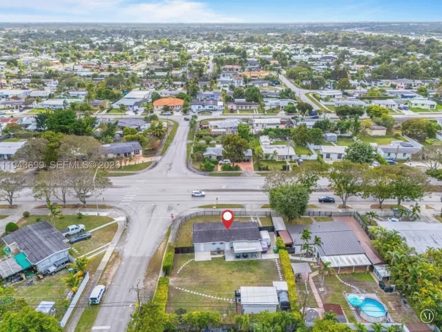 3-bedroom home for sale in Miami - 11401 SW 56th St - MondialRealty