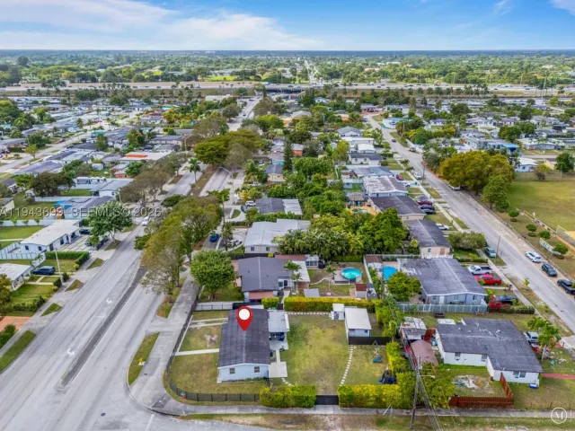 3-bedroom home for sale in Miami - 11401 SW 56th St - MondialRealty