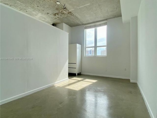 Apartment for rent  Unit #LPH05 - photo 7437384