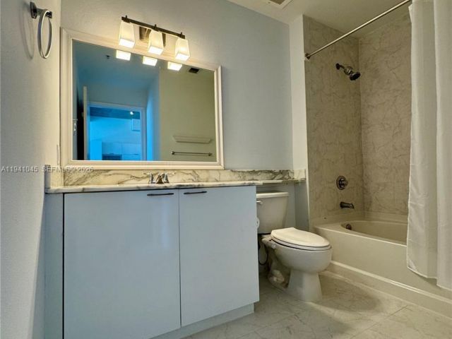 Apartment for rent  Unit #LPH05 - photo 7437390