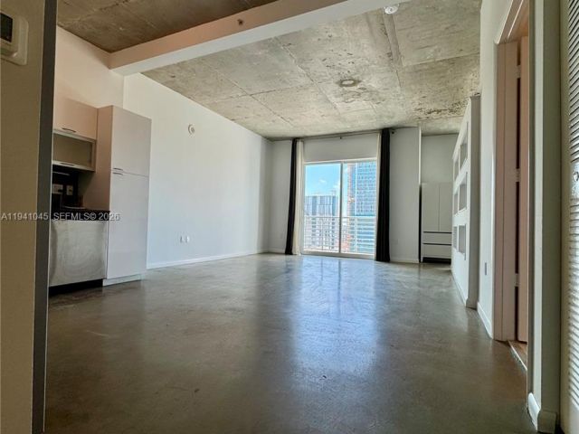 Apartment for rent  Unit #LPH05 - photo 7437392