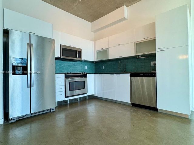 Apartment for rent  Unit #LPH05 - photo 7437395