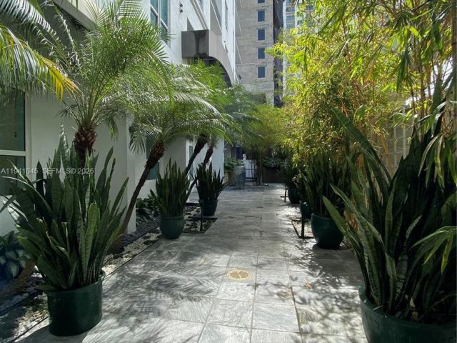 Apartment for rent  Unit #LPH05 - photo 7437405