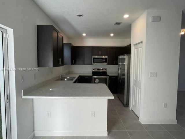 3-bedroom home for rent in Homestead - 2634 SE 11th Ct 2634 - MondialRealty